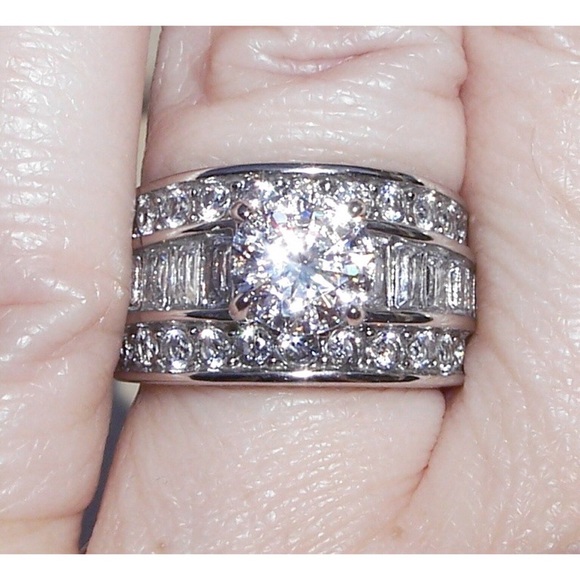 STAINLESS STEEL Round Brilliant Cut With Baguettes CZ Band Ring-Sizes 5-10 - Picture 5 of 14